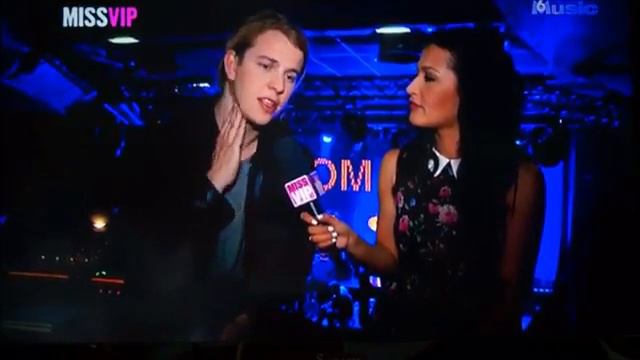 Tom Odell - Miss VIP Interview [May 2014] смотреть онлайн