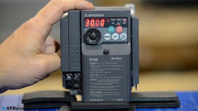 How to program the Mitsubishi D700 series VFD AC Inverter D720 D740 смотреть онлайн