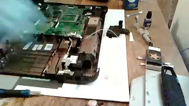 Changing processors thermal paste on a HP G60 смотреть онлайн