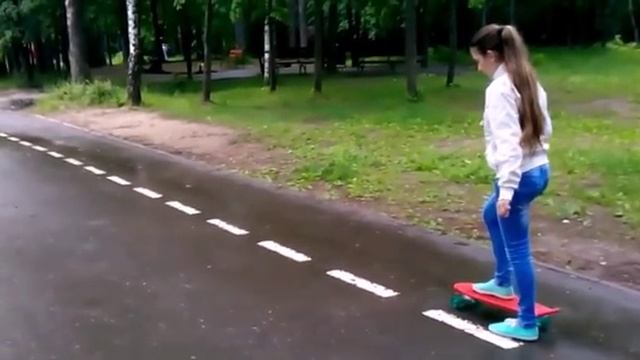 Как научится кататься на крузере? Пенни борд! смотреть онлайн