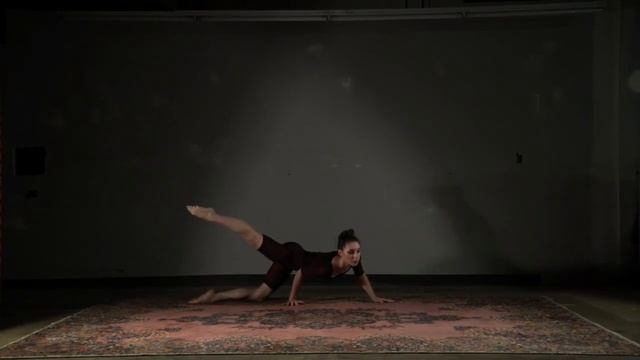 Contortion Act By Simone 1298 / Www.maximaaa.com