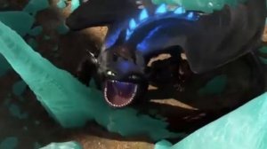 Как приручить дракона 2 Экс вожак  против Беззубика