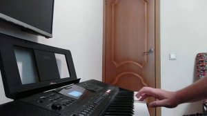 Синтезатор yamaha e463. Учусь играть на синтезаторе)