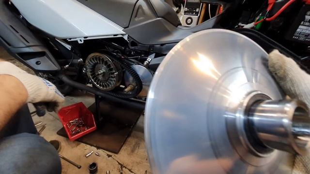 SYM TL 500 наизнанку. Часть 2. Вариатор. CVT. смотреть онлайн