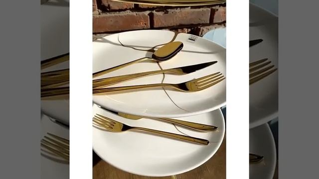 Металлическая трехярусная подставка для тарелок