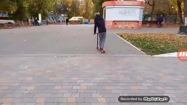 Новичок vs трюковой самокат смотреть онлайн
