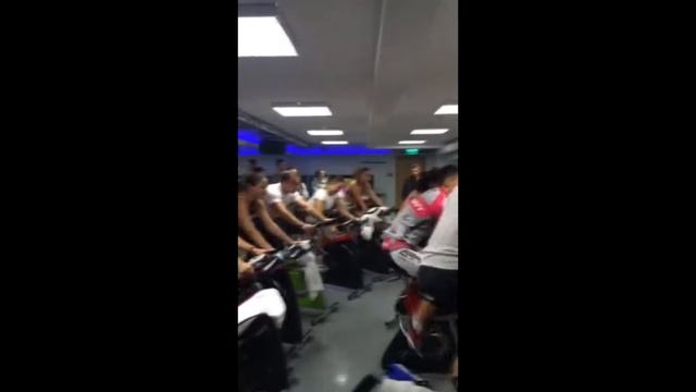 Краткая история, как мы побывали на "НОЧЬ В ФИТНЕС-ЗАЛЕ ОТ REEBOK" в WorldClass Кунцево смотреть онлайн