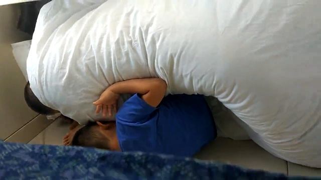 Репортаж из 'слипер' поезда из Шанхая в Гуанчжоу смотреть онлайн