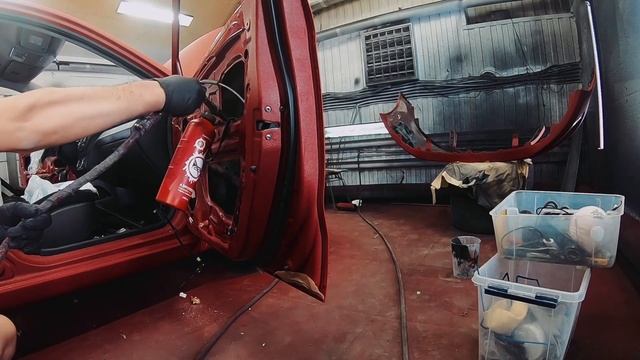 Kia Rio в защитном покрытии HELMET смотреть онлайн