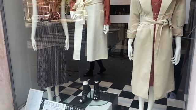 Италия Рим / Осенние витрины / В каких магазинах одеваются итальянки /Елочные украшения в Италии смотреть онлайн