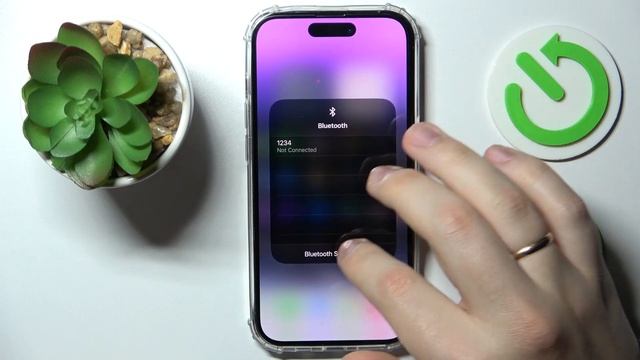 How to Connect AirPods to the iPhone 14 Series Device - Plus / Pro / Pro Max смотреть онлайн