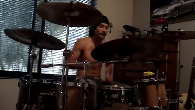 travis barker drum cover смотреть онлайн