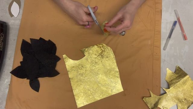 Process of Making Twisted Fabric Leaves for a Bespoke Hat #diy #london #fashion #accessories #hats смотреть онлайн