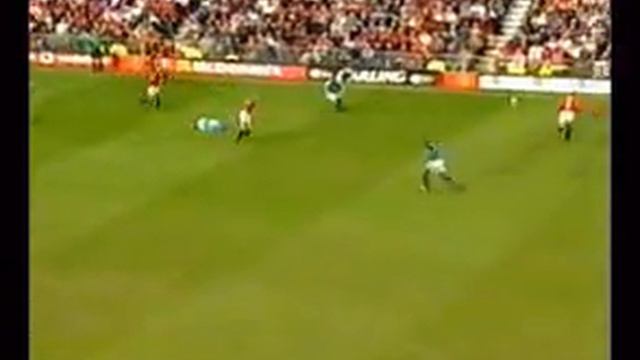 Roy Keane HORROR TACKLE vs Haaland смотреть онлайн