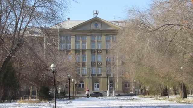 Парк у Главпочтампта. 6.11.2022г. Магнитогорск. смотреть онлайн
