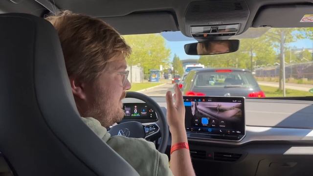 I Drive The 2024 VW ID.4 w/ Huge Updates! Software Overhaul, New Motor, & More смотреть онлайн