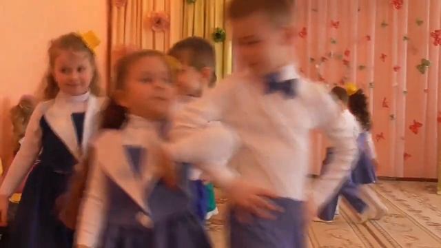 Шуточный танец "Ромашки" смотреть онлайн