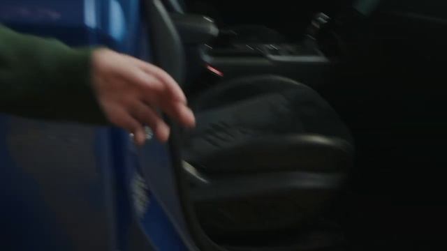 Электрокар, которому не нужна зарядка - Roewe ERX5