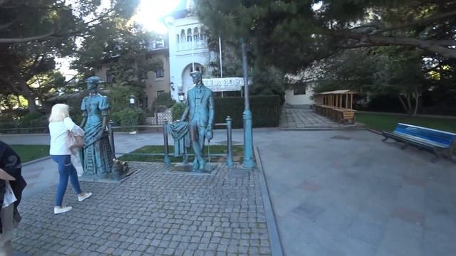 Прогулка по НАБЕРЕЖНОЙ В ЯЛТЕ/Стоит ли отдыхать в Крыму 2022 смотреть онлайн