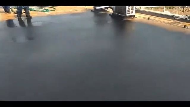 Устройство гидроизоляции плоской кровли напылением полимочевны