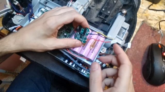 Робот пылесос HOBOT LEGEE 668 ремонт.