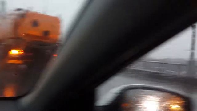 Дождик лей, лей, лей на меня и на людей, а Москву лей по целой поливочной машине( смотреть онлайн