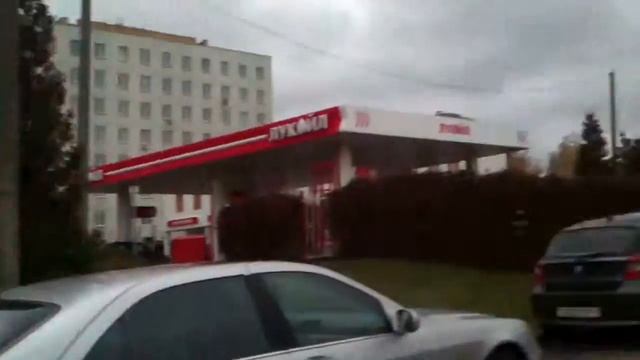 26.10.2015 АЗС "Лукойл Б" воняет бензином г Минск ул Орловская 38 смотреть онлайн