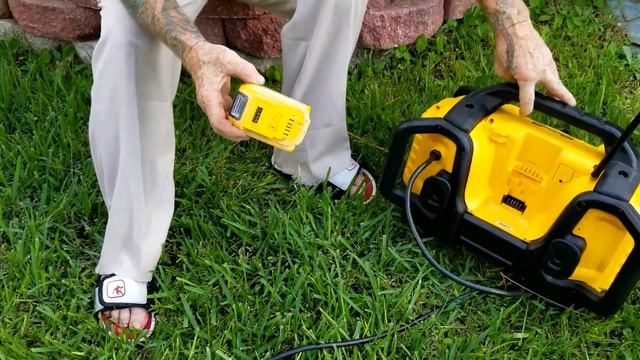 США. Новая игрушка Сереги. Многофункциональное радио для подрядчиков.