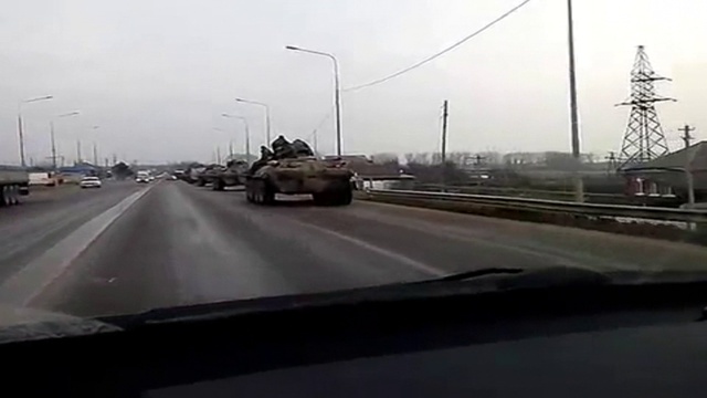 Мобилизация российской армии. Выдвижение техники в сторону Крыма смотреть онлайн
