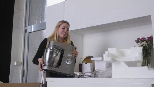 Unboxing our new Kenwood Titanium Chef XL Mixer смотреть онлайн