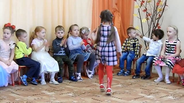 "Осень в гости к нам пришла" -Праздник в старшей группе д/с "Лучик" воспитатель Е.Н. Маркова смотреть онлайн