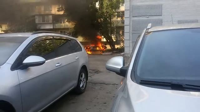 Машина горит смотреть онлайн