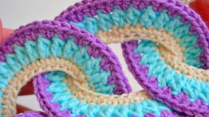 Красивая подставка крючком.