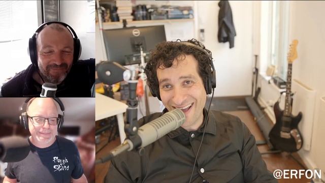 Apple making a portable GAMING console (CultCast #492) смотреть онлайн