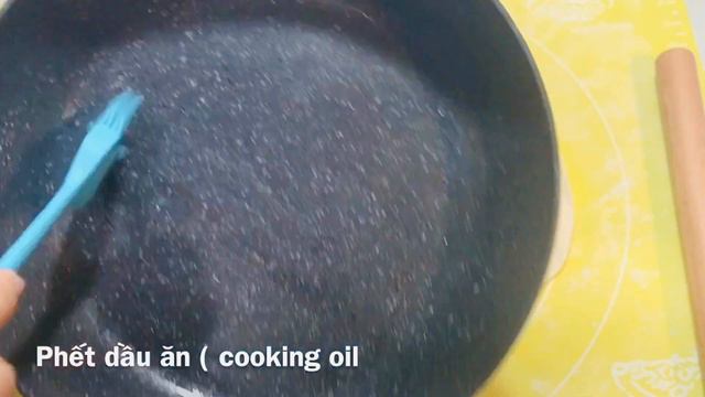 Cách Làm PIZZA Bằng Chảo Thơm Ngon Hấp Dẫn Tại Nhà | Bếp Nhỏ | Making Pizza With A Pan смотреть онлайн