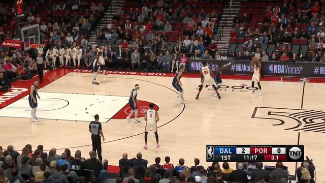 NBA Players SIGNATURE MOVES Recreated In NBA 2K21 смотреть онлайн