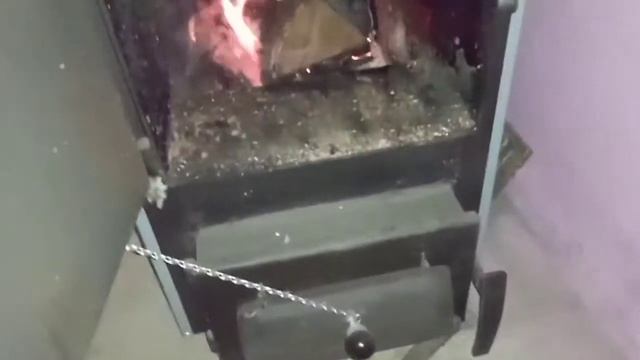 Что делать с крошкой торфобрикета? Как закладывать в котел? #отоплениевдоме смотреть онлайн