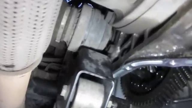 Дэу Джентра. Замена масла в МКПП на встрече одноклубников. смотреть онлайн