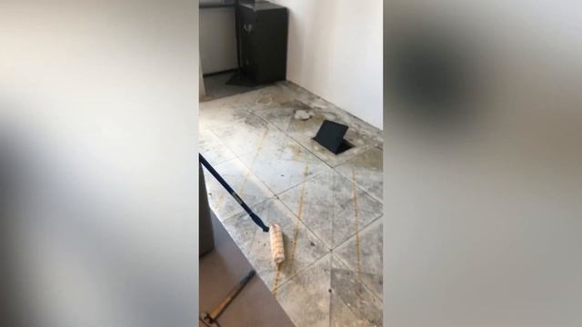 Ремонт офиса Москва .Монтаж напольного покрытия ZELBERG смотреть онлайн