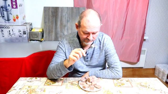 Как приготовить Холодец. Мастер класс от дедушки! P.S. Рецепт домашней горчицы в дополнение. смотреть онлайн