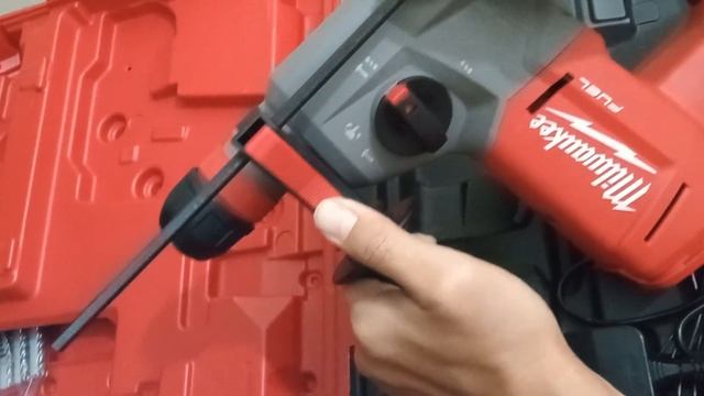 Cordless Drill Milwaukee M18 Fuel M18 CHX-502C   Perfect Reliable Tools For All Contractor.