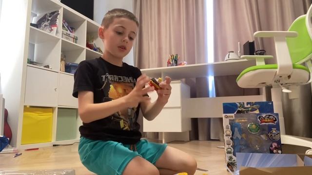 Распаковка Infinity Nado Fiery Dragon, самый мощный Инфинити