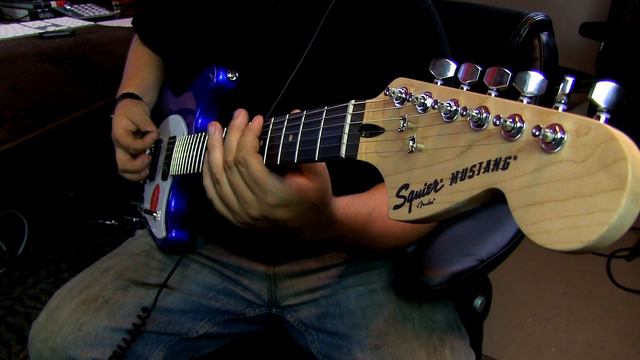 Will It Metal??? Squier Bullet Mustang HH смотреть онлайн