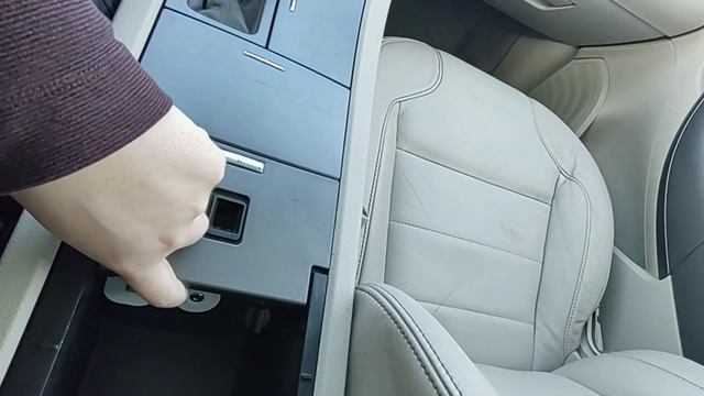 "STEP INTO" A 2011 FORD TAURUS SEL смотреть онлайн