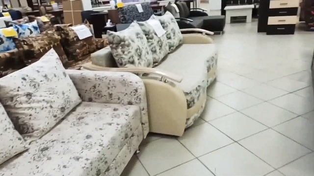 Цены на кухонный гарнитур уголки стол стулья диван кровать смотреть онлайн