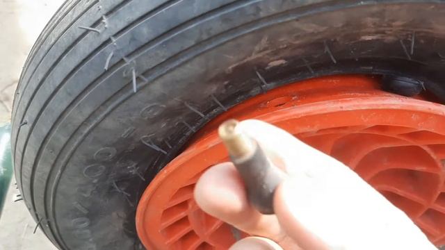 Как накачать бескамерное колесо если она не примыкает к ободу смотреть онлайн