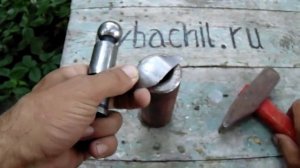 Блесна колебалка на щуку своими руками с помощью выколотки на трубе,видео rybachil.ru