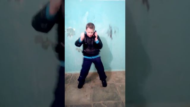 Мальчик перепил смотреть онлайн