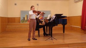 Николай Раков "Прогулка"
Исп. Любовь Никифорова - скрипка
Александра Мкртичян - фортепиано