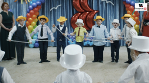 Танец Джентельменов с тростью - красивые танцы детского сада - видеосъёмка выпускного утренника.mp4